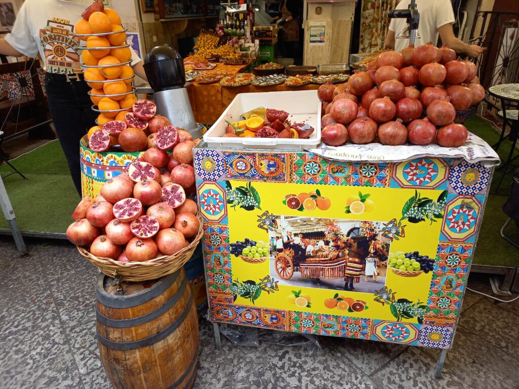 Pomegranate juice at the mercato di Ballarò, Palermo